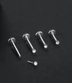 tragus piercing
